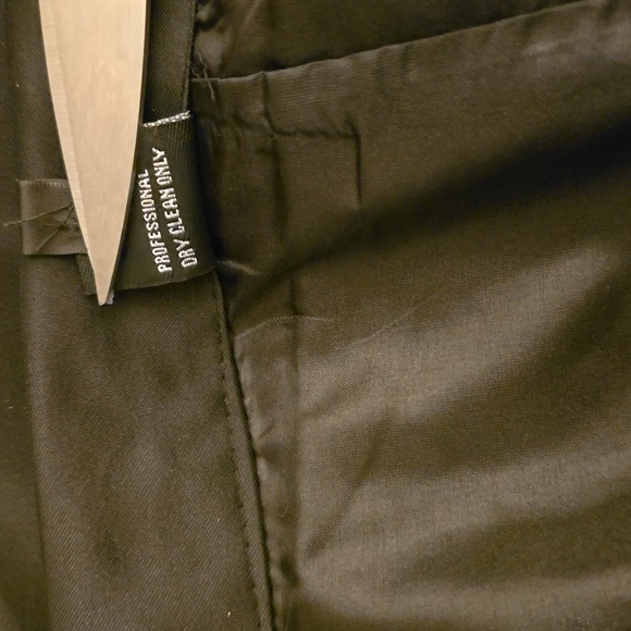 Unamed red and black dress skirt - Picture 8 of 8